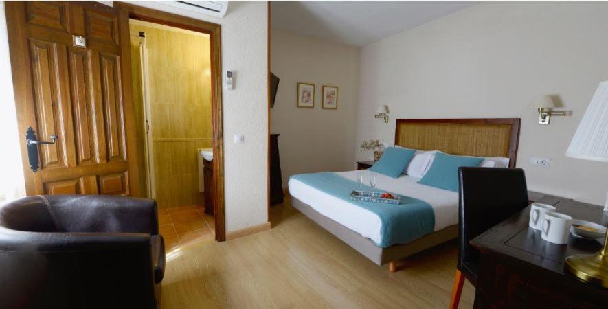 Hostal Rural Moratin Пастрана Экстерьер фото