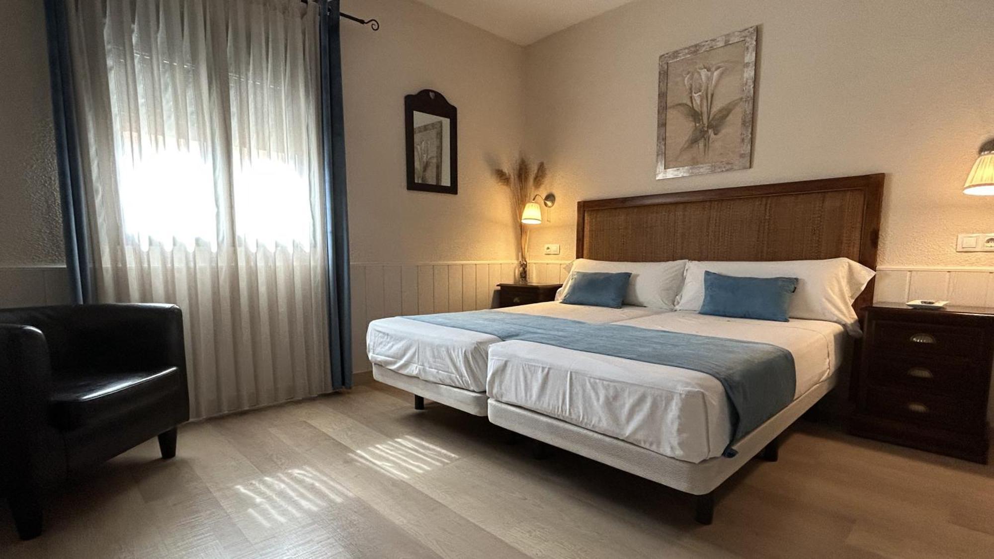 Hostal Rural Moratin Пастрана Экстерьер фото